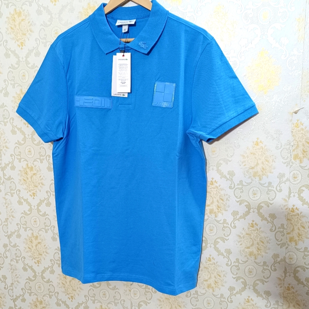 Lacoste - Picture 1 of 8